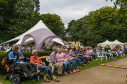 Folk im Park